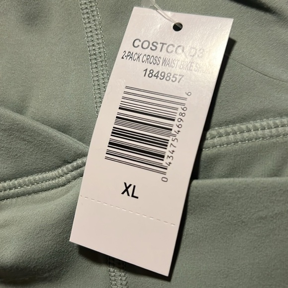 New Danskin Women's Cross Waist Bike Short, 2-pack - Picture 6 of 8